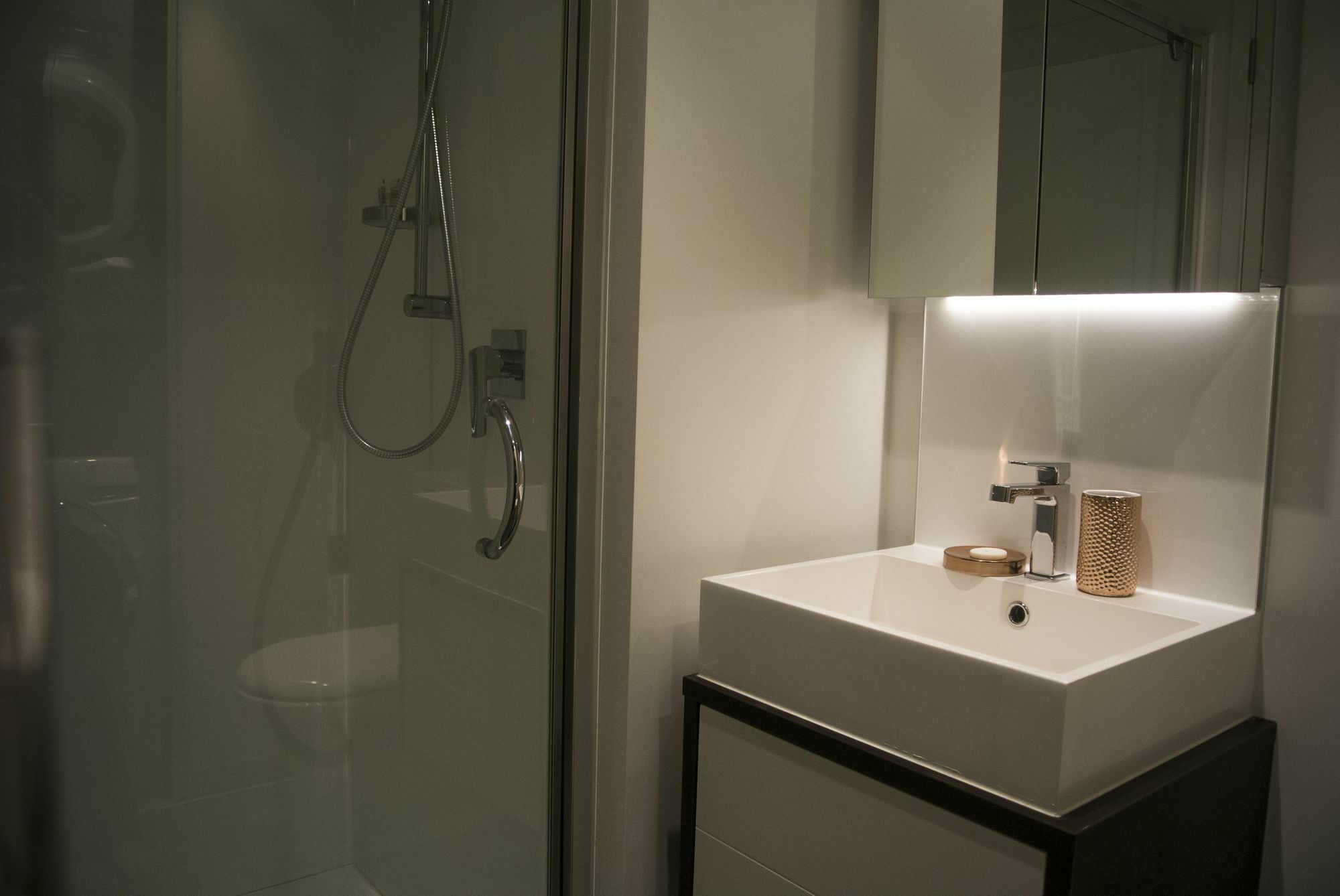 Brand New Apartment With Pool & Gym โอ๊คแลนด์ ภายนอก รูปภาพ