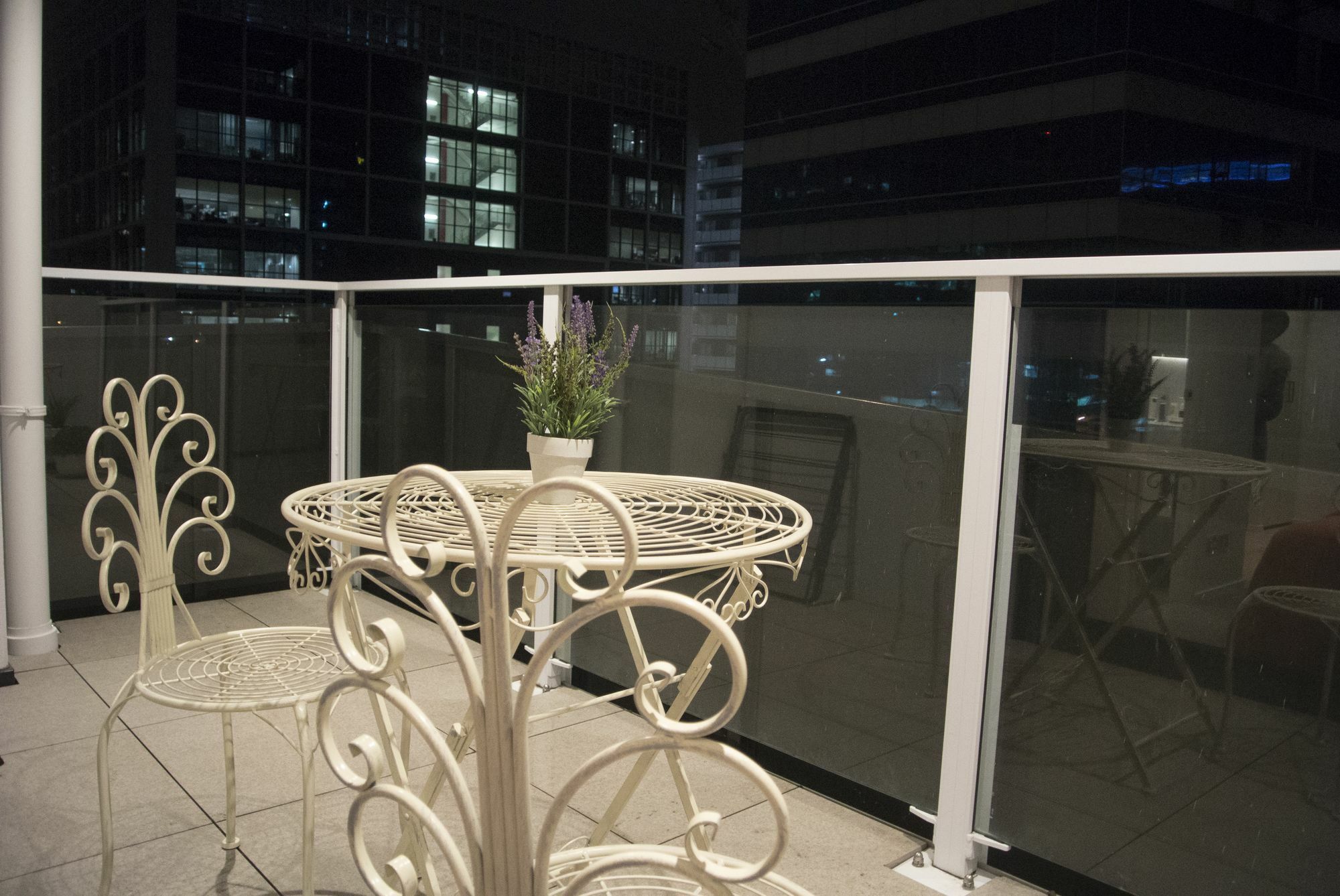 Brand New Apartment With Pool & Gym โอ๊คแลนด์ ภายนอก รูปภาพ